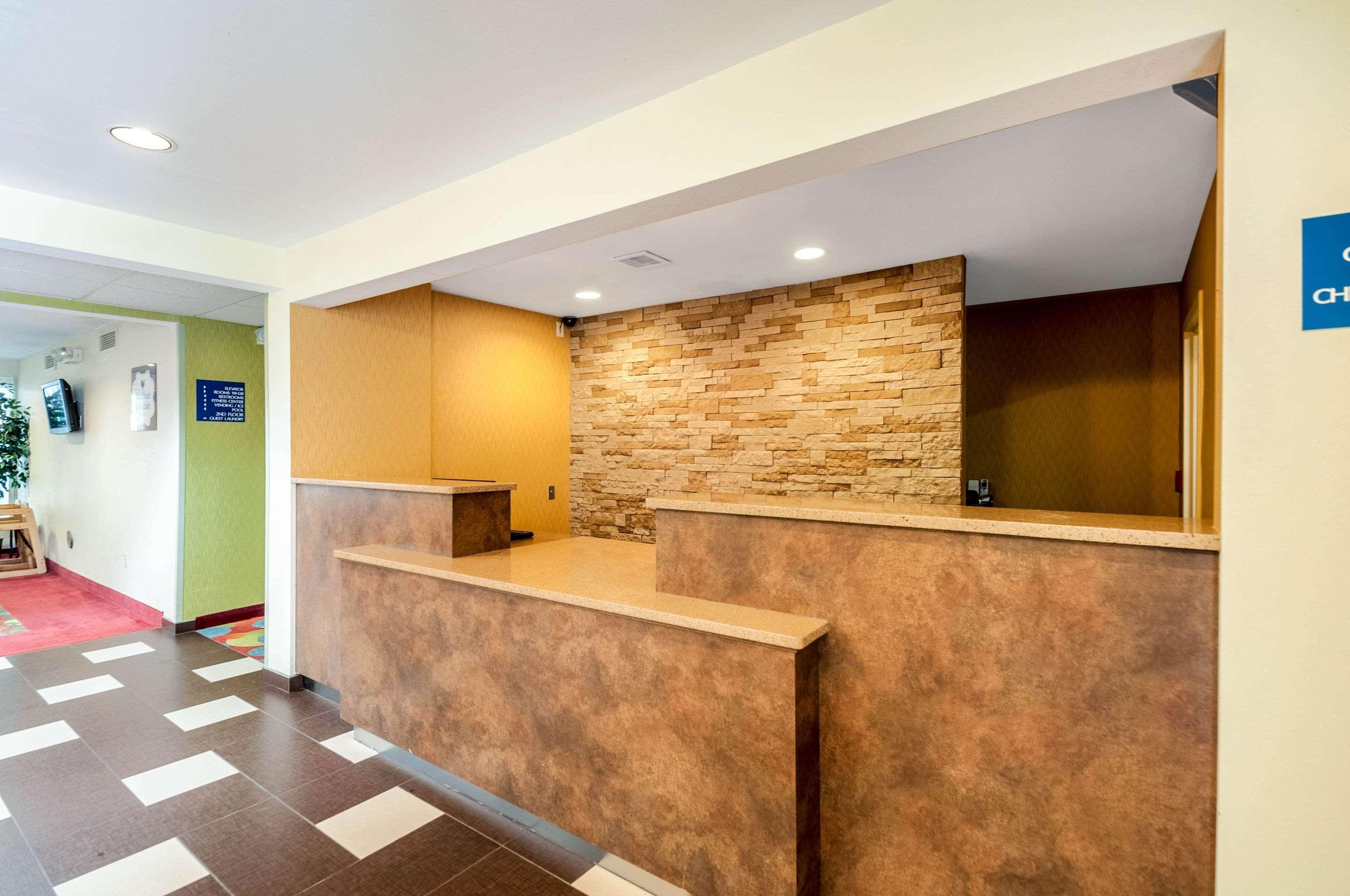 Mainstay Suites Frederick Exterior photo