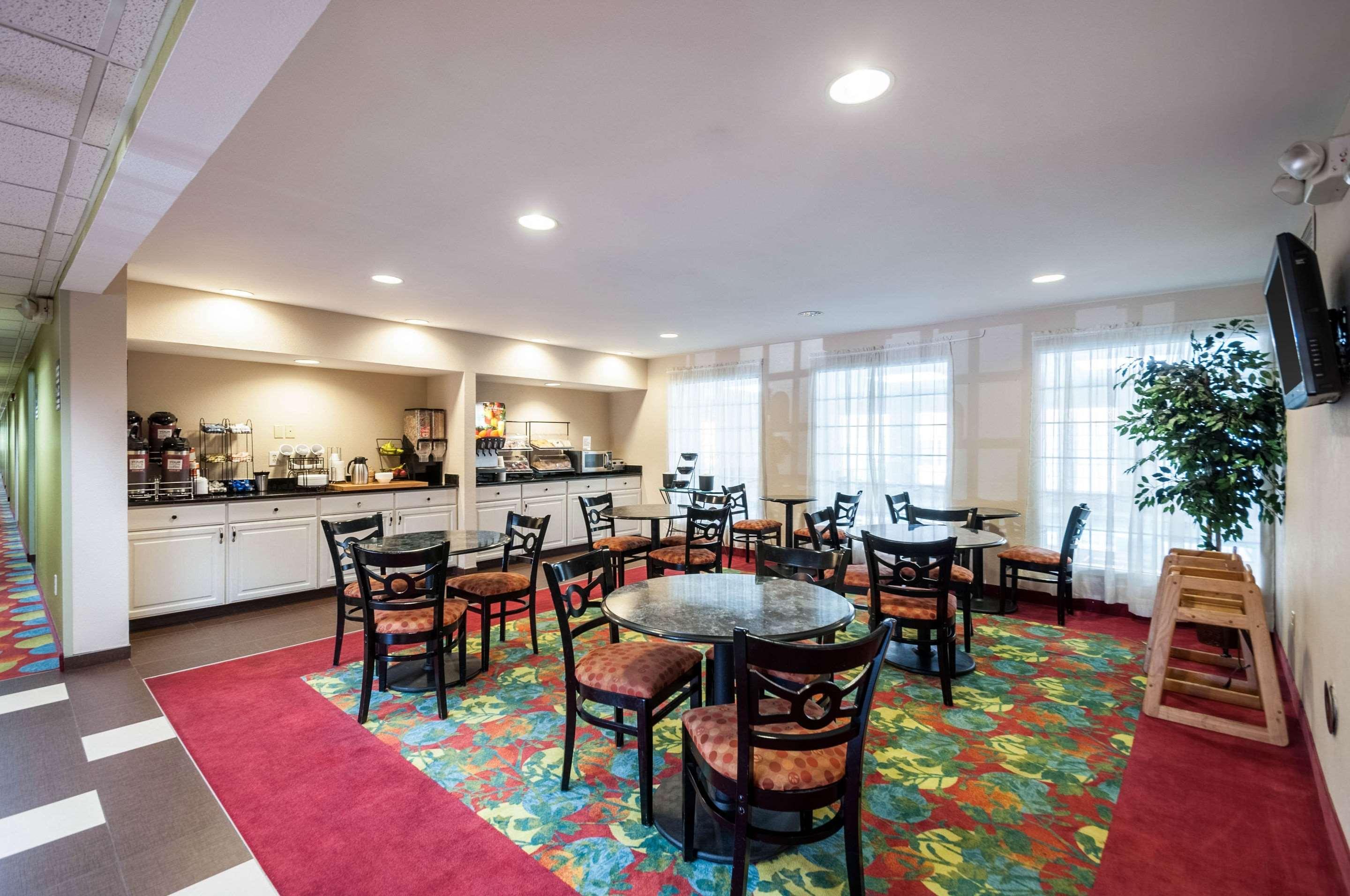 Mainstay Suites Frederick Exterior photo